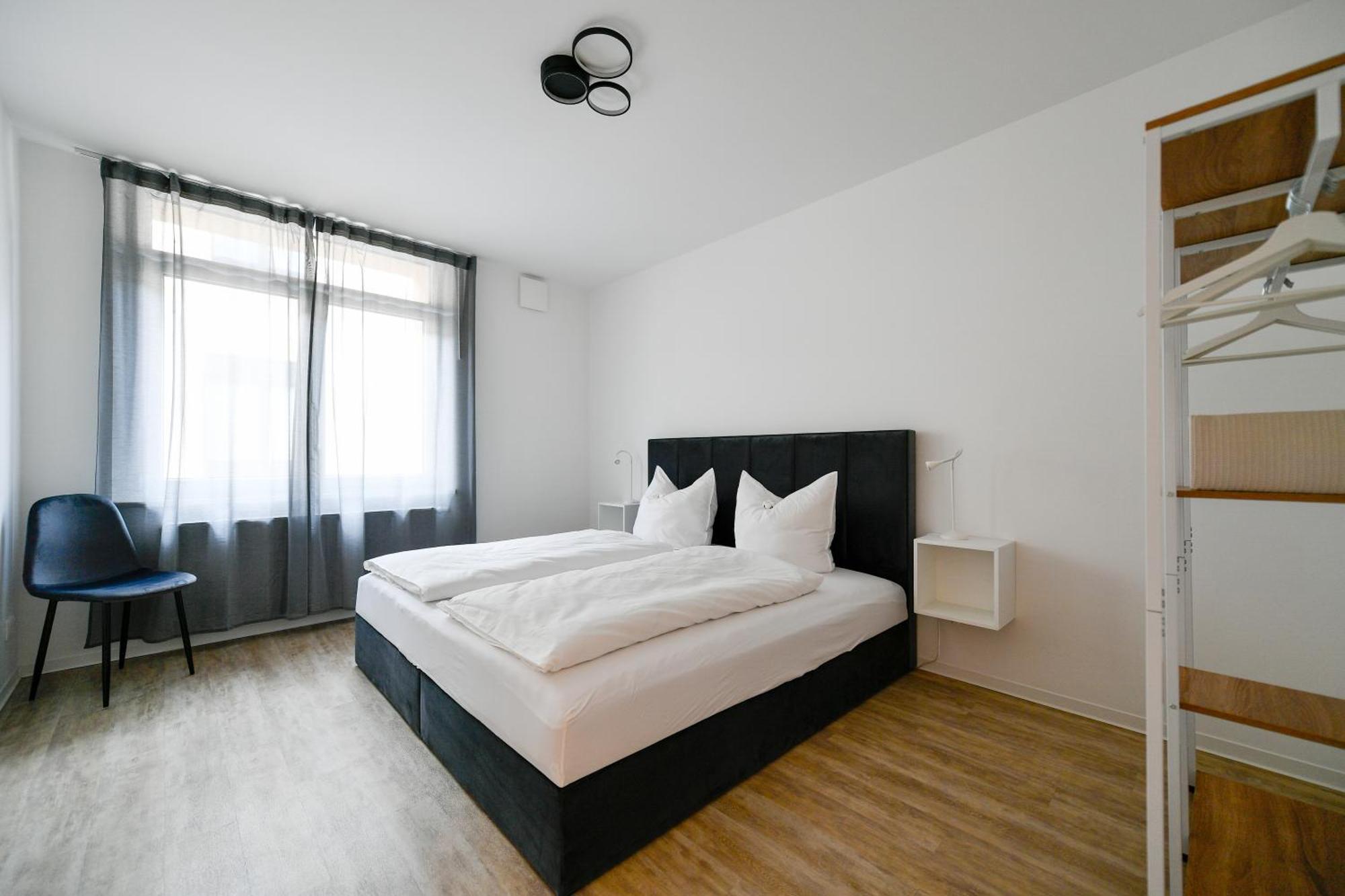 Ferienwohnungen Am Theater - Modern, Zentral Und Ruhig Mit Kueche, Waschtrockner, Netflix, Wlan Und Parkplatz- 2 Zimmer, 52 Qm Cottbus Exterior foto